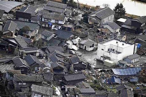 能登半島 地震 写真 - 自然の力と人間の記憶の交差点